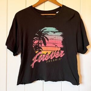 Rebelious One "Forever Dreamin'" Crop Top. Size Large.